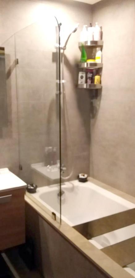 Flat Apartment *